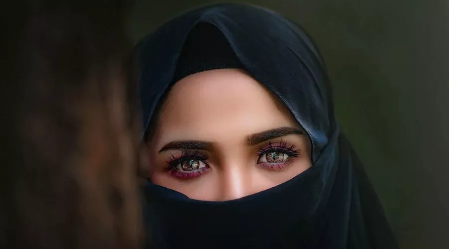 7 Jenis Hijab yang Lagi Trend di Indonesia, Ada yang Punya? 1 Jenis Hijab di Indonesia